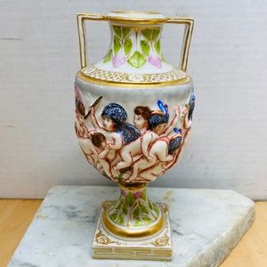 1940s Italian Porcelain Capodimonte Hand Painted Inlay 7" Vase.